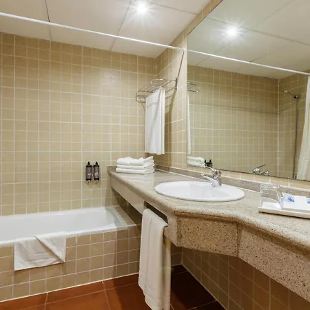 Alcazar Apartahotel