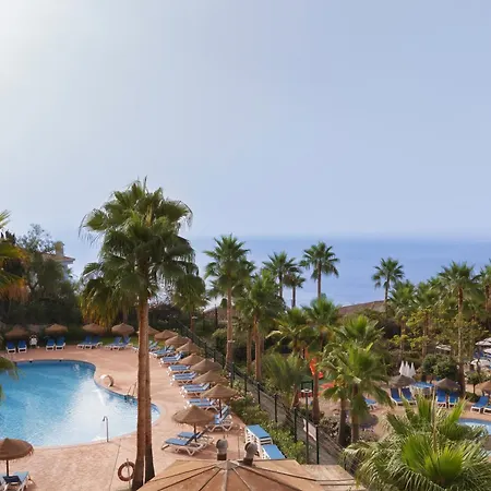 Alcazar Apartahotel *