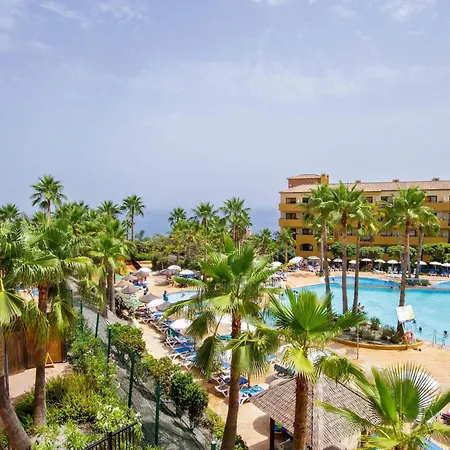 Alcazar Apartahotel *