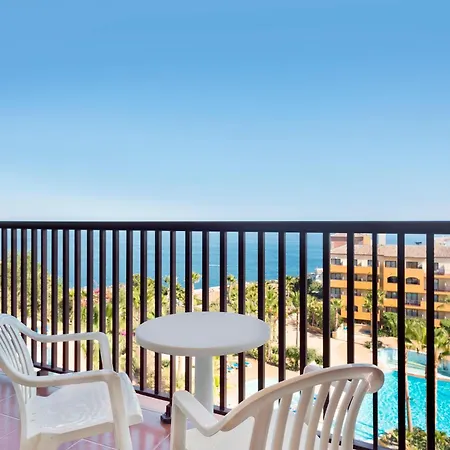 Alcazar Apartahotel