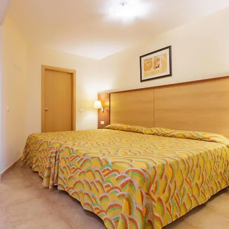 Aparthotel Alcazar *